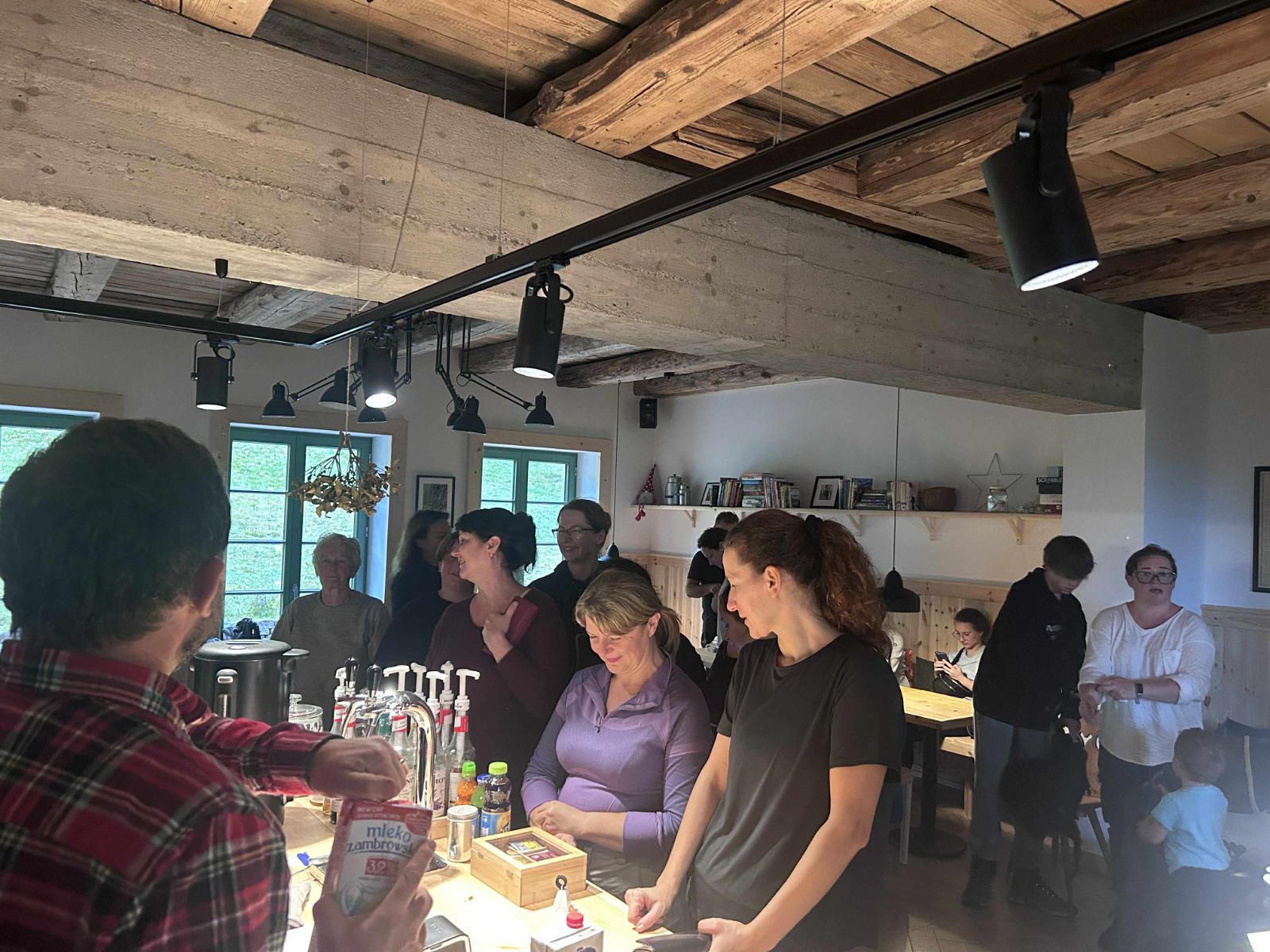 b2030d61-a80c-4efa-b6a8-fe52459c2c87