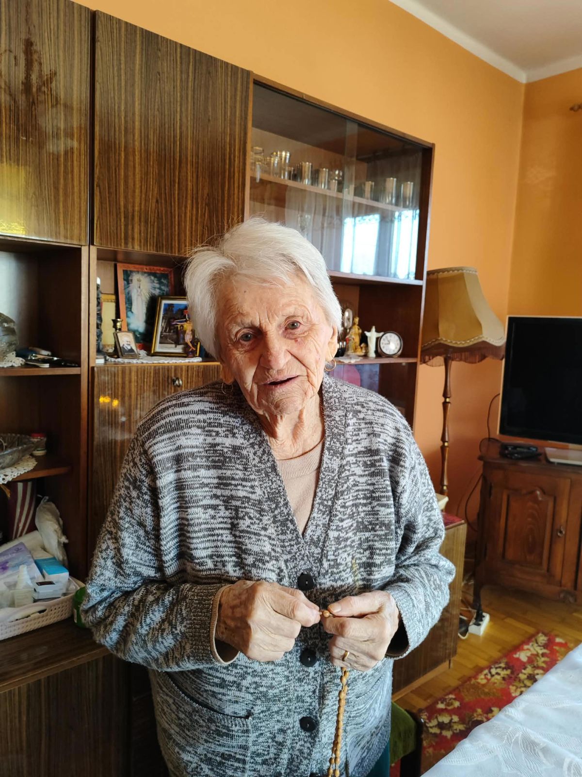 d5bb759e-d3f7-4591-ba8d-5af8f3f27df1